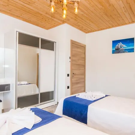 Ulugol 2 Bedroom Вилла Калкан