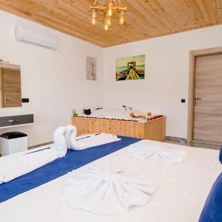 Ulugol 2 Bedroom Вилла Калкан