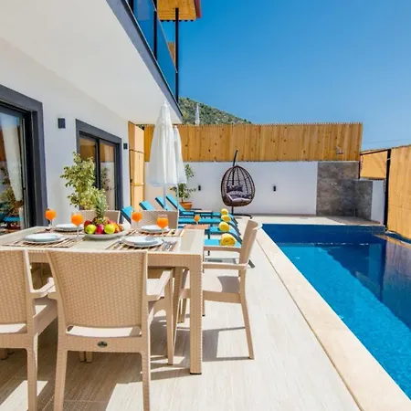 Ulugol 2 Bedroom Вилла Калкан